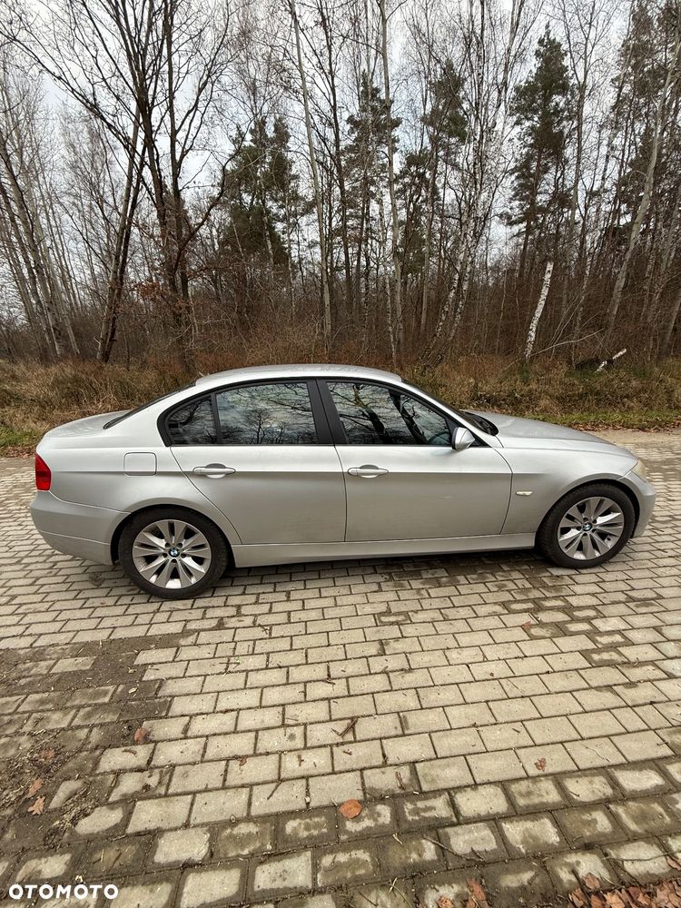 BMW Seria 3 320i - 13