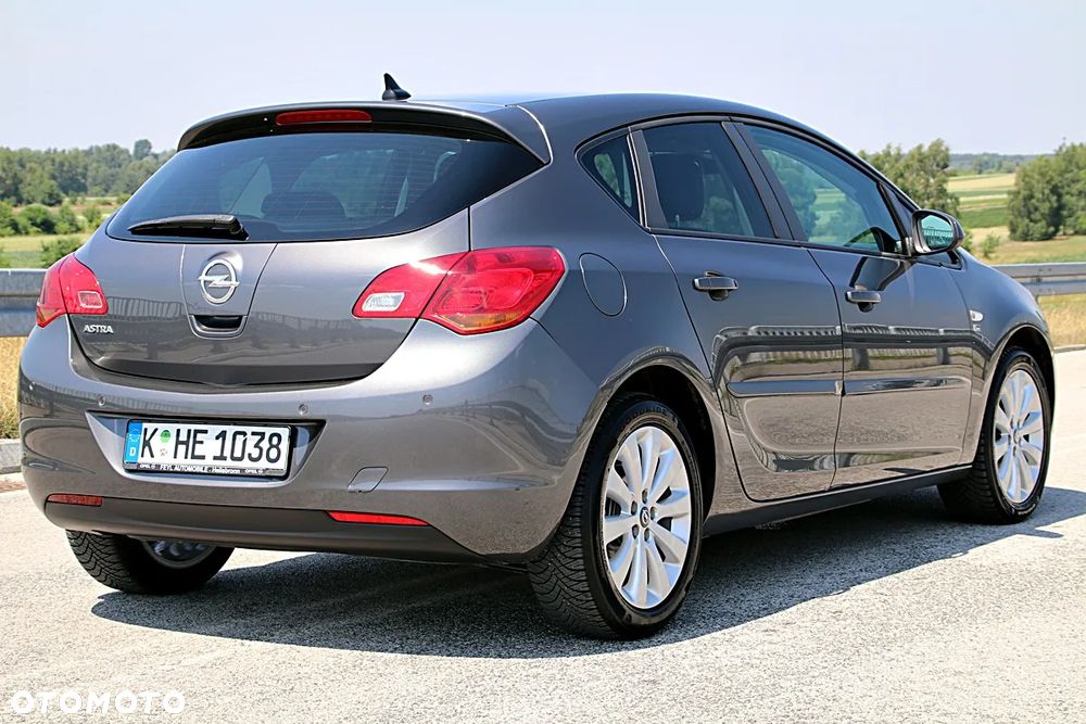 Opel Astra 1.6 Edition Sport - 9