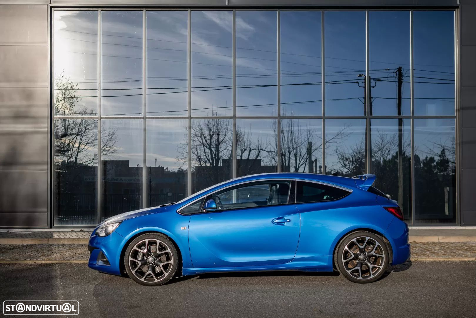 Opel Astra GTC OPC 2.0 T - 17