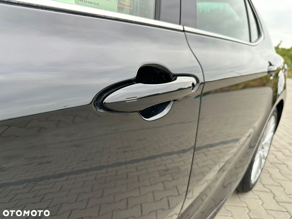 Toyota Camry 2.5 Hybrid Executive CVT - 11