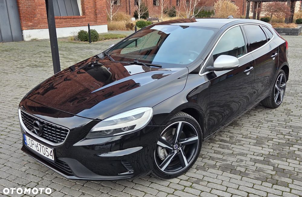 Volvo V40 D3 Drive-E R-Design Momentum - 2