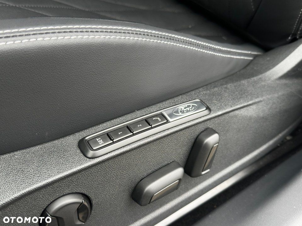 Ford Explorer - 12