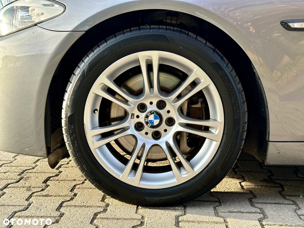 BMW Seria 5 530d Sport-Aut Modern Line - 11