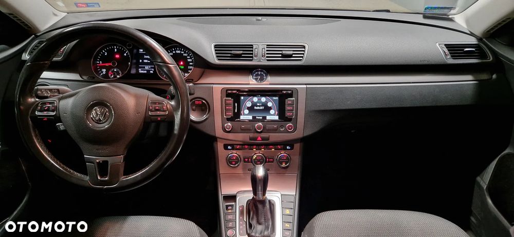 Volkswagen Passat - 6