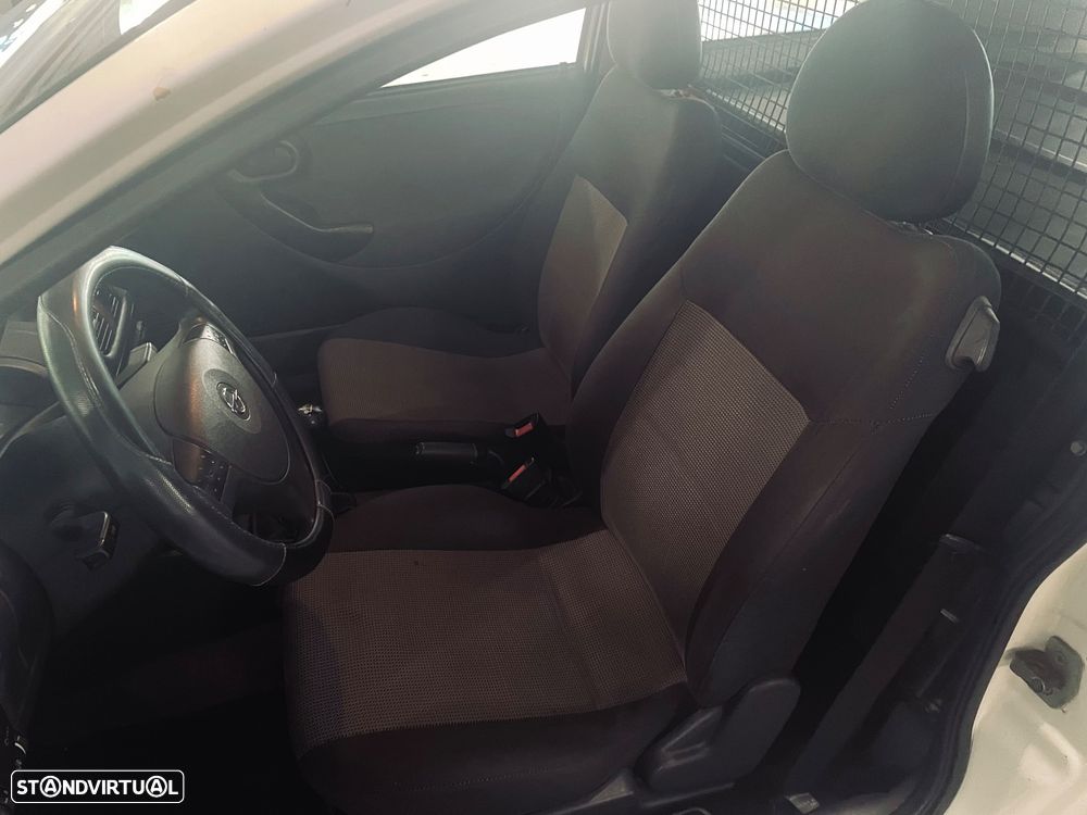 Opel Corsa - 13
