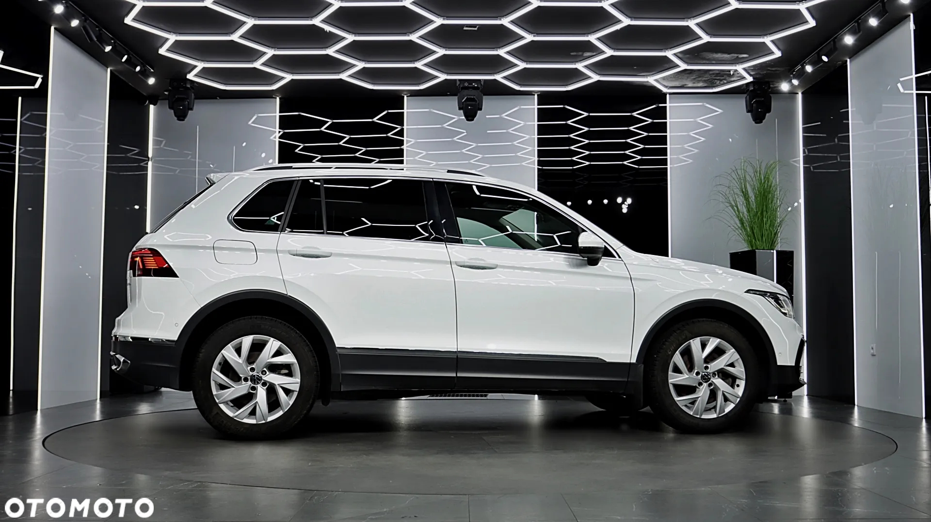 Volkswagen Tiguan 1.4 eHybrid Elegance DSG - 11