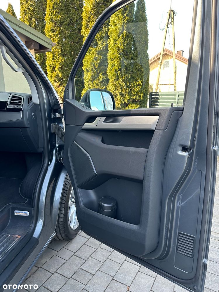 Volkswagen Multivan - 20