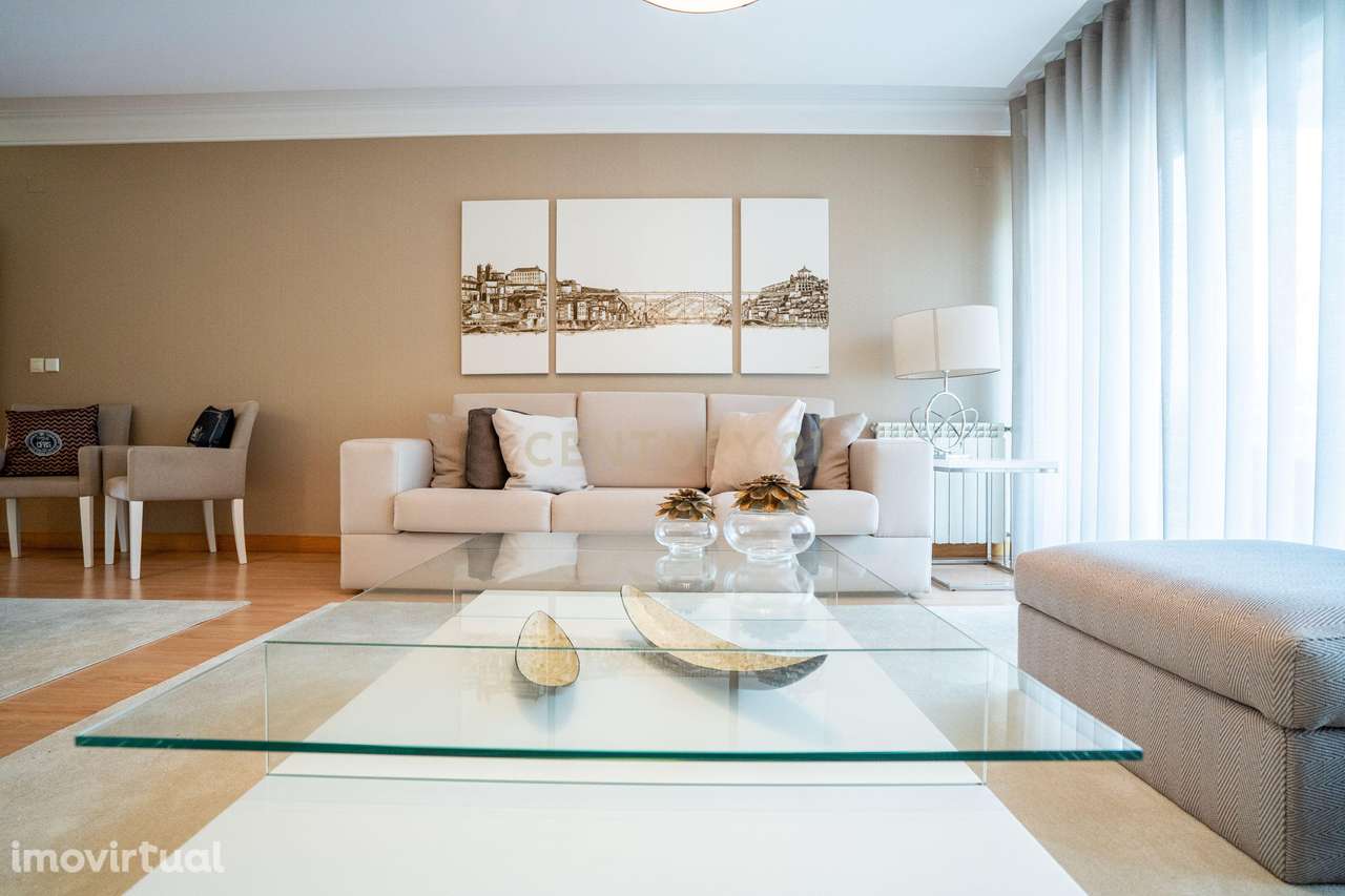 Apartamento T3 com duas varandas no Parque das Nações - Grande imagem: 4/46