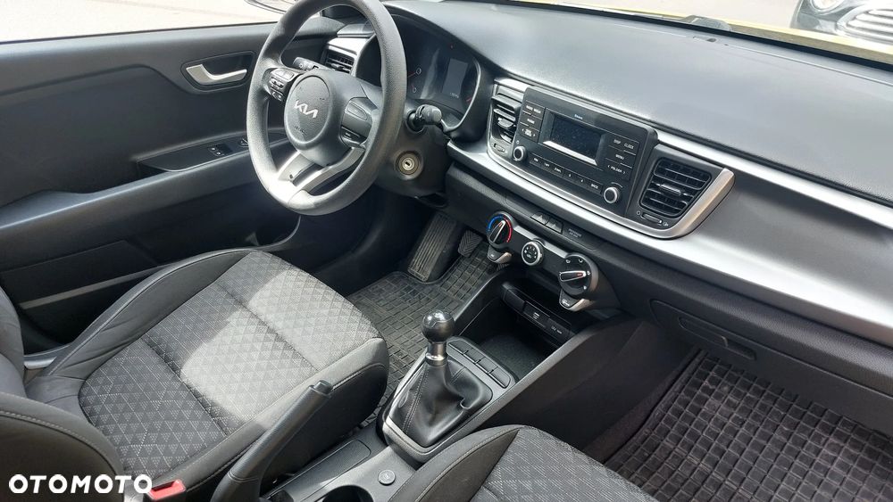 Kia Rio 1.2 M - 11