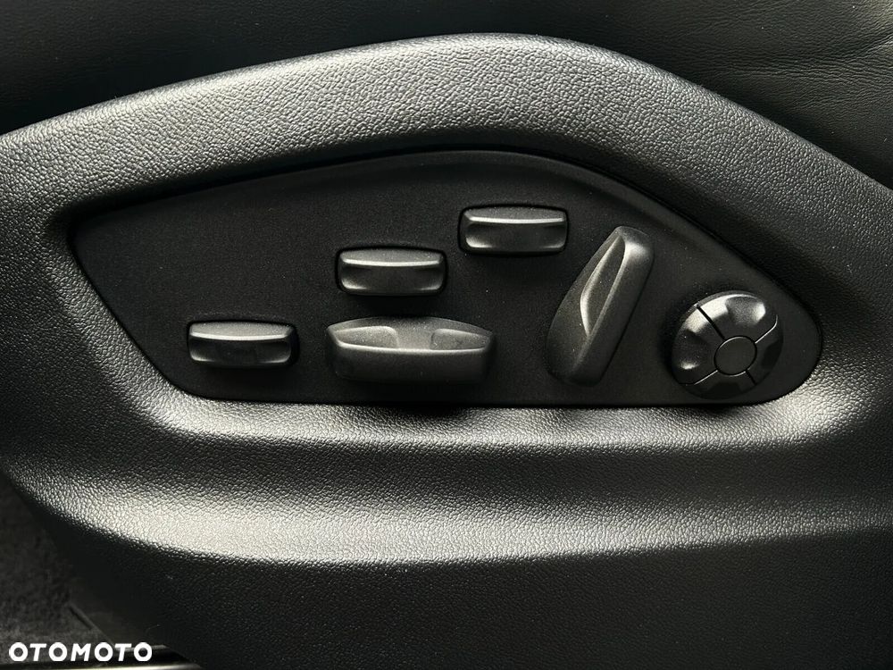 Porsche Cayenne Turbo E-Hybrid PHEV - 18