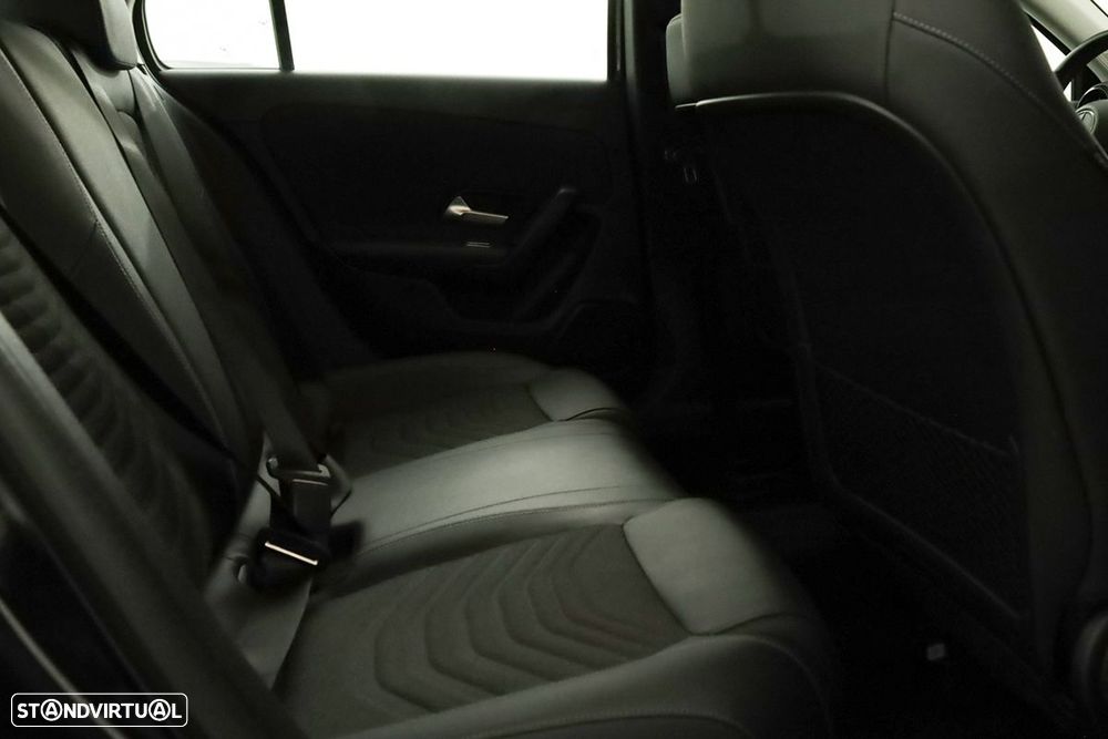 Mercedes-Benz A 200 Standard - 23
