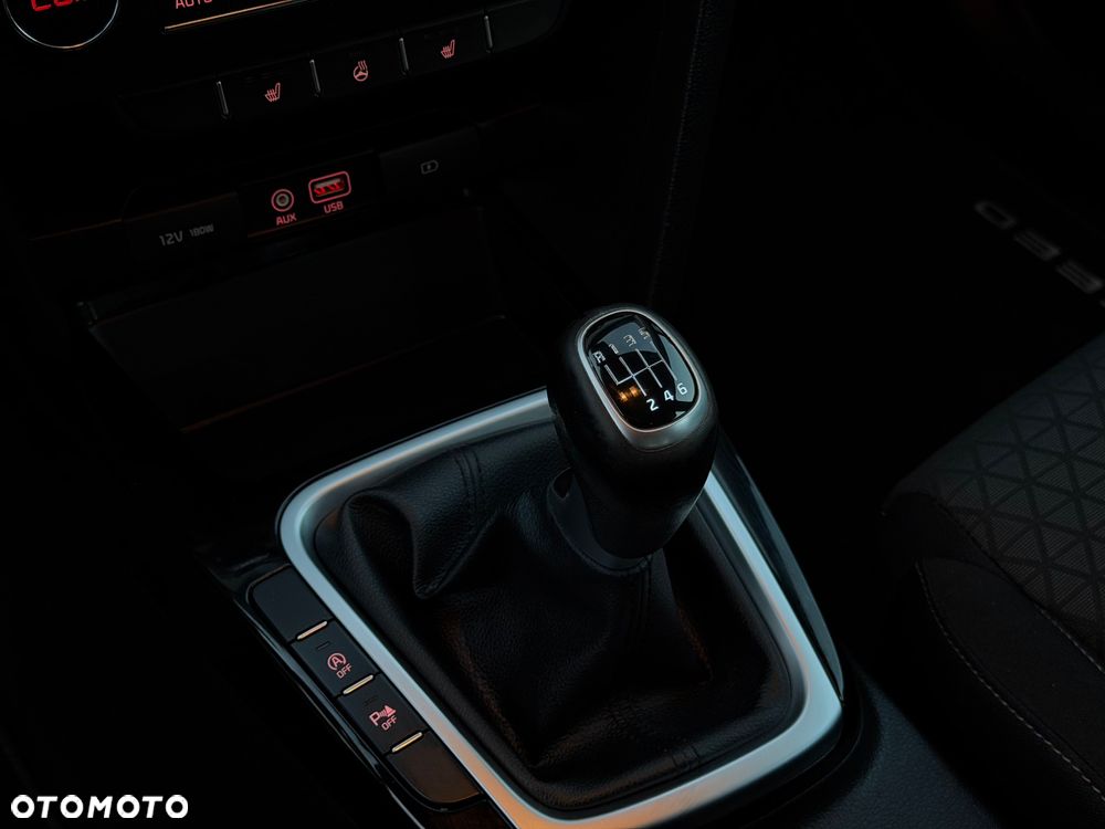 Kia Ceed 1.4 T-GDI L Business Line - 22