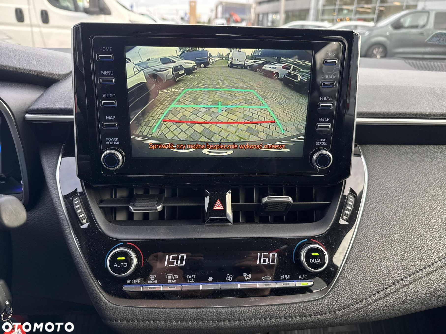 Toyota Corolla 1.6 Comfort - 17