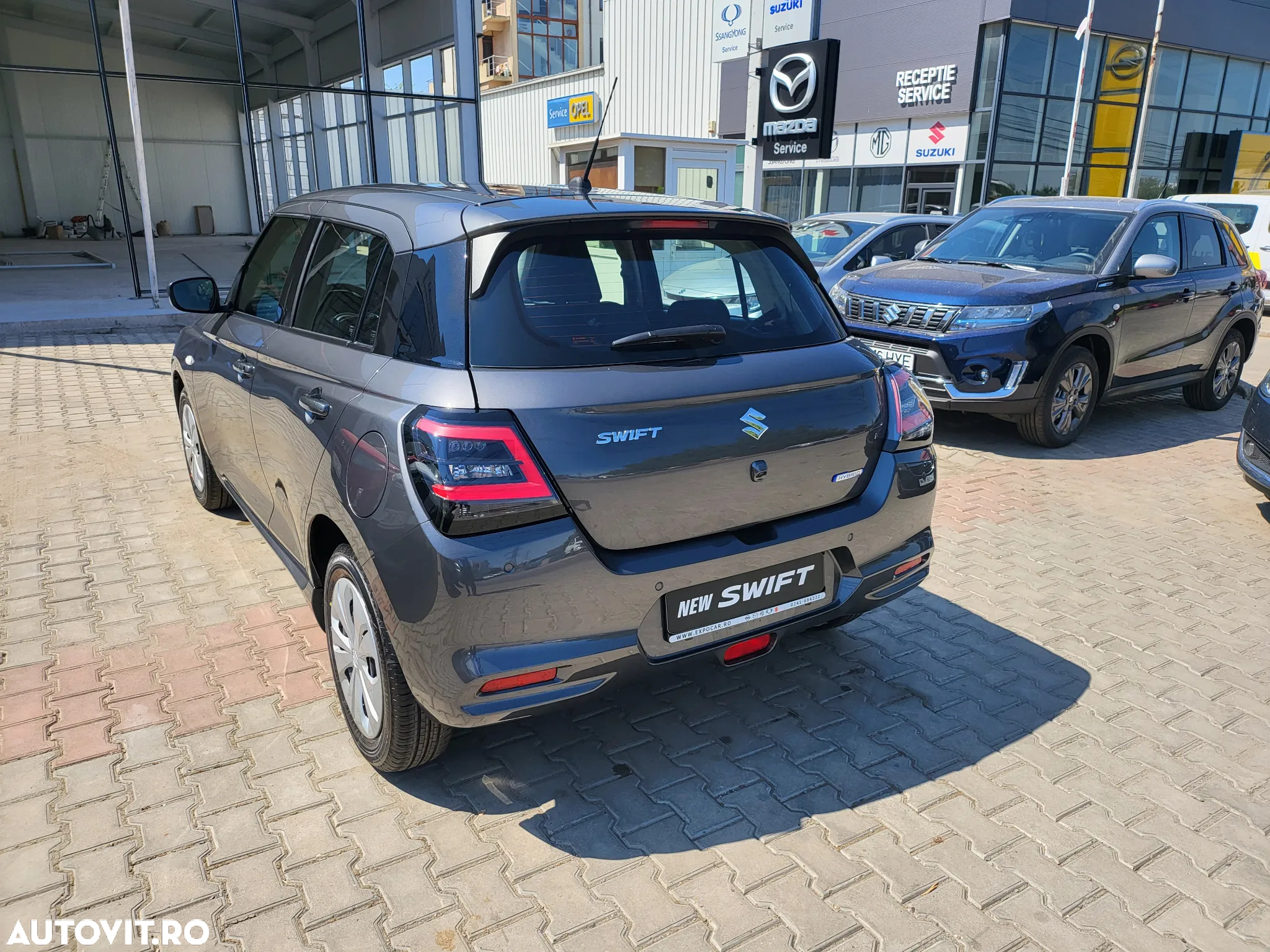 Suzuki Swift 1.2 Dualjet 12V MHEV Cool - 4