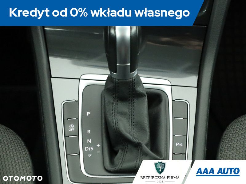Volkswagen Golf - 13