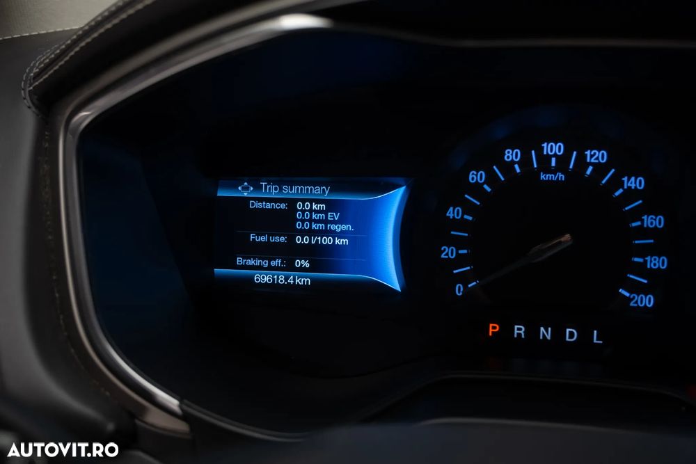 Ford Mondeo 2.0 CVT VIGNALE - 11