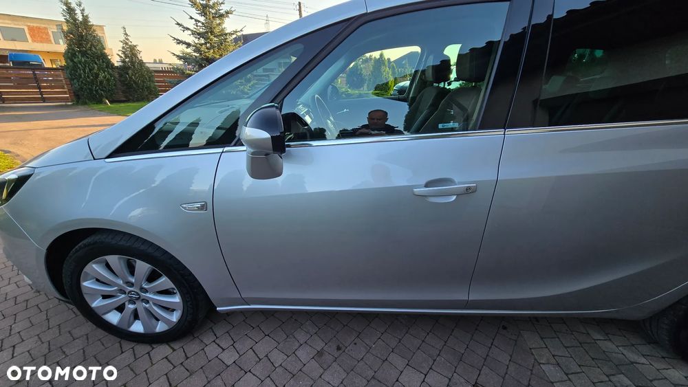 Opel Zafira - 25