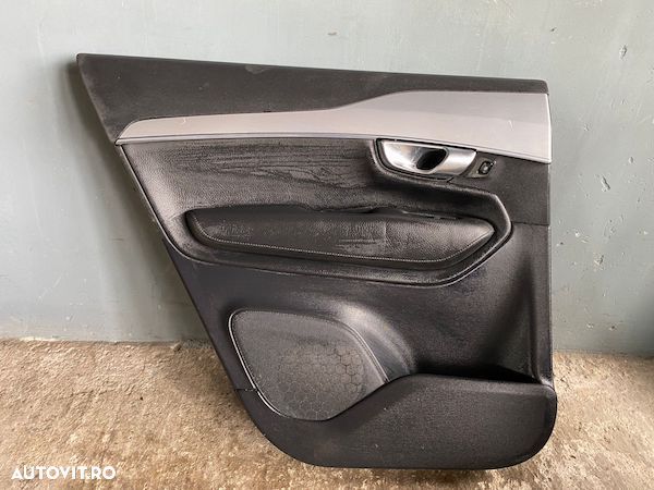 Fata usa stanga spate Volvo XC90 2015+ 31393115 - 1