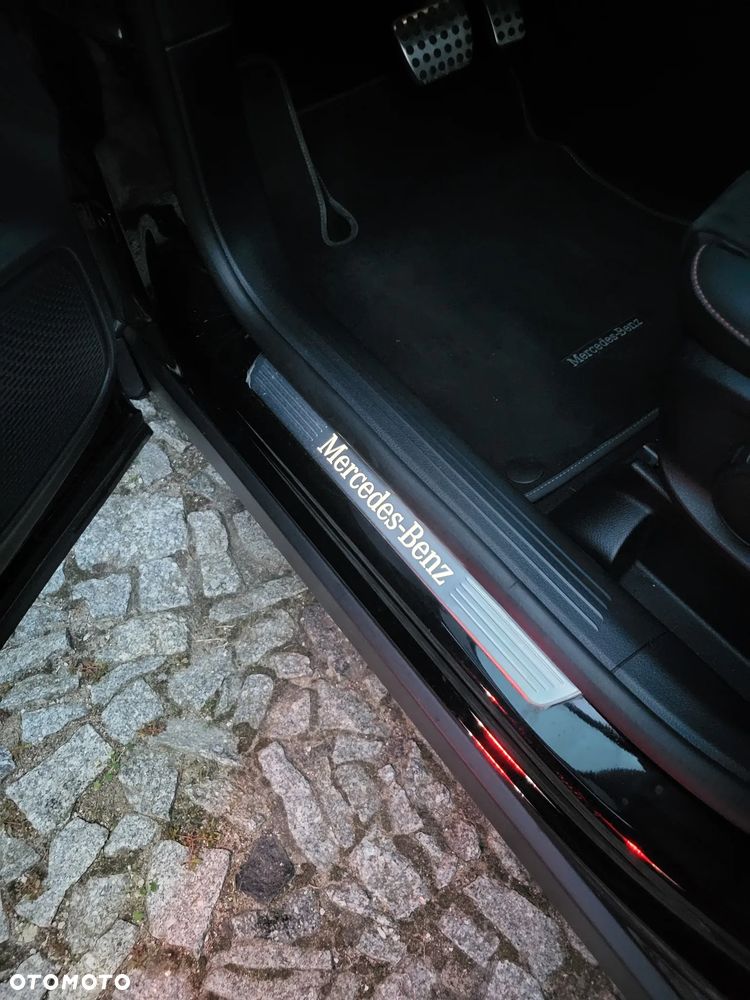 Mercedes-Benz GLB 200 d AMG Line 8G-DCT - 16