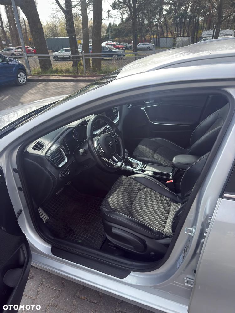 Kia Ceed 1.6 CRDi mHEV L Business Line DCT - 10