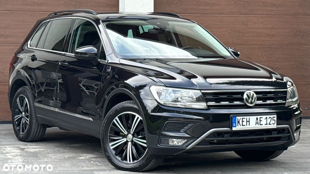 Volkswagen Tiguan - 1