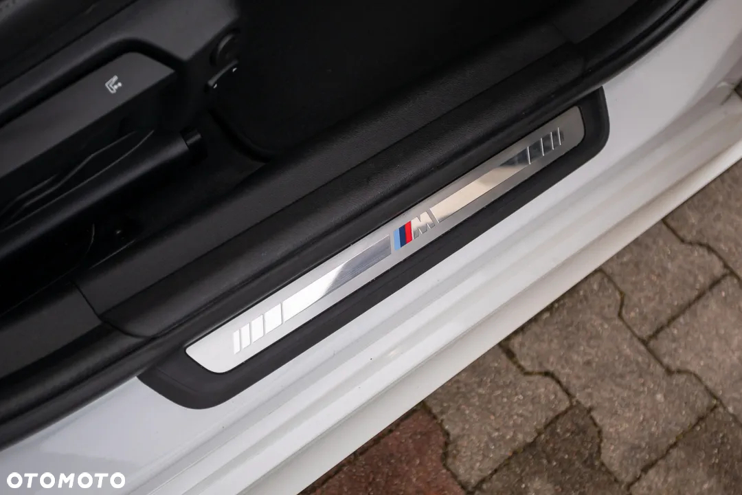 BMW Seria 3 320d xDrive M Sport Shadow - 29