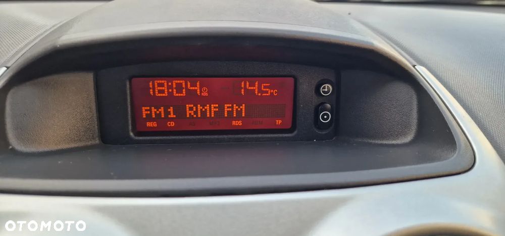 Opel Corsa 1.4 16V Active - 19