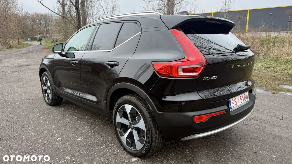 Volvo XC 40 B5 B AWD Momentum Pro - 14