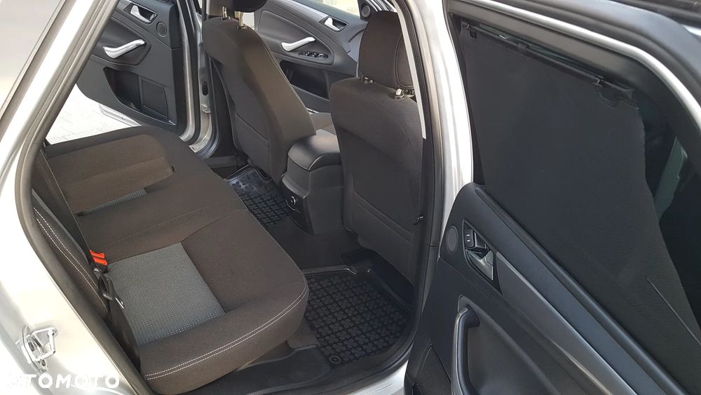 Ford Mondeo 1.6 TDCi Ambiente Plus - 17