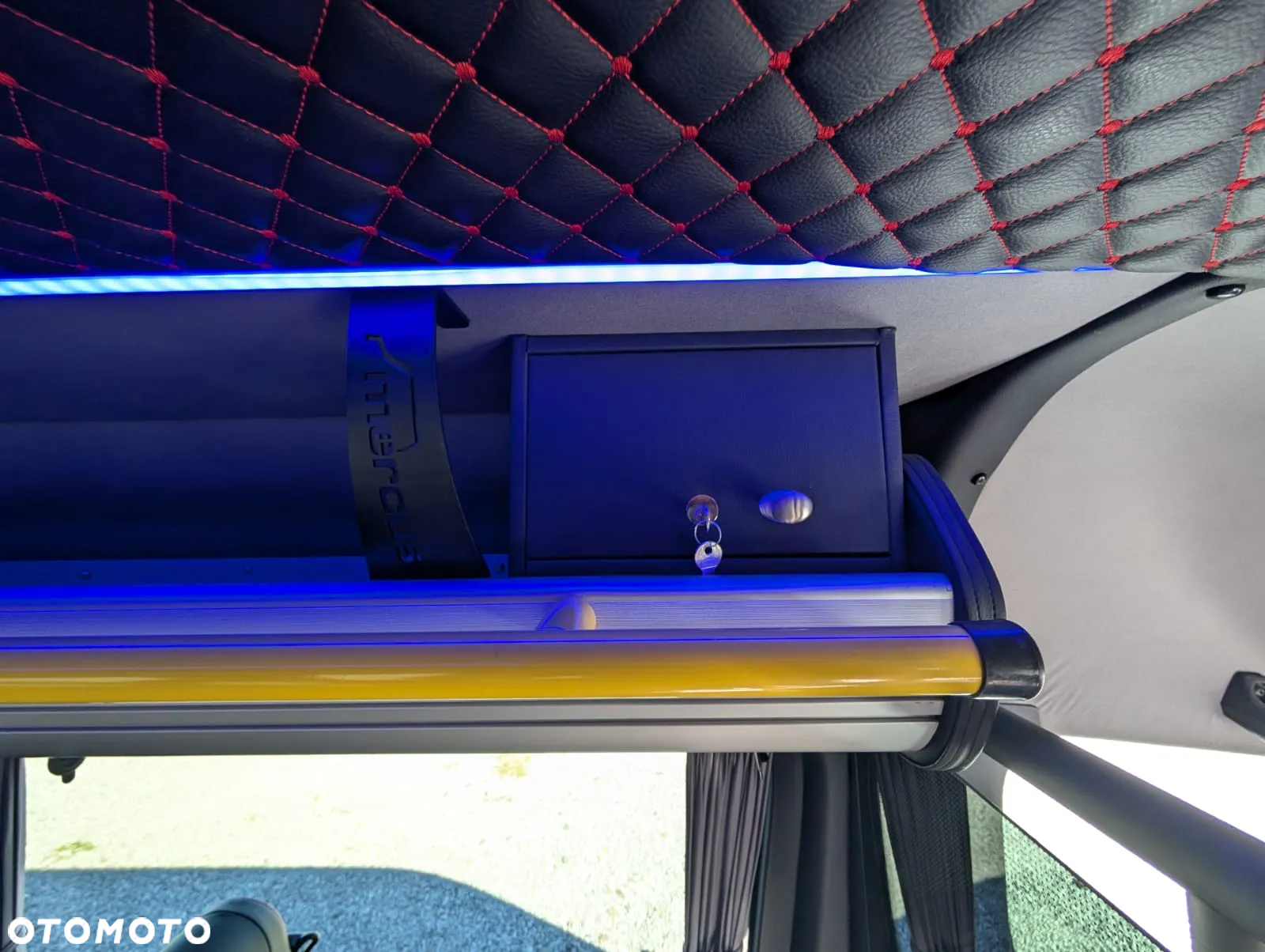 Mercedes-Benz Sprinter 517 - 22
