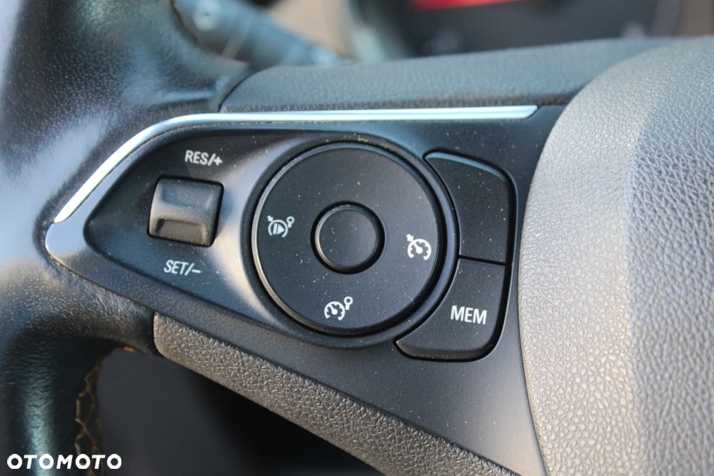 Opel Crossland X 1.2 T Elite S&S - 19