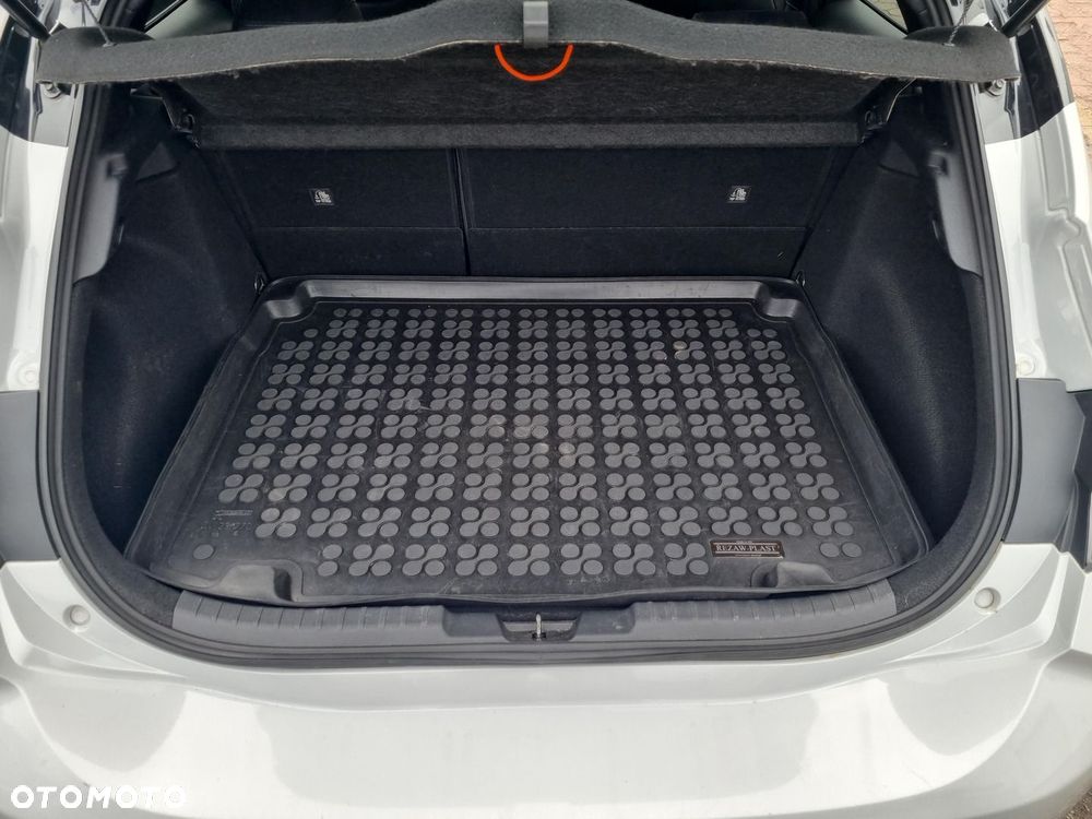 Toyota Corolla 2.0 Hybrid GR Sport - 12