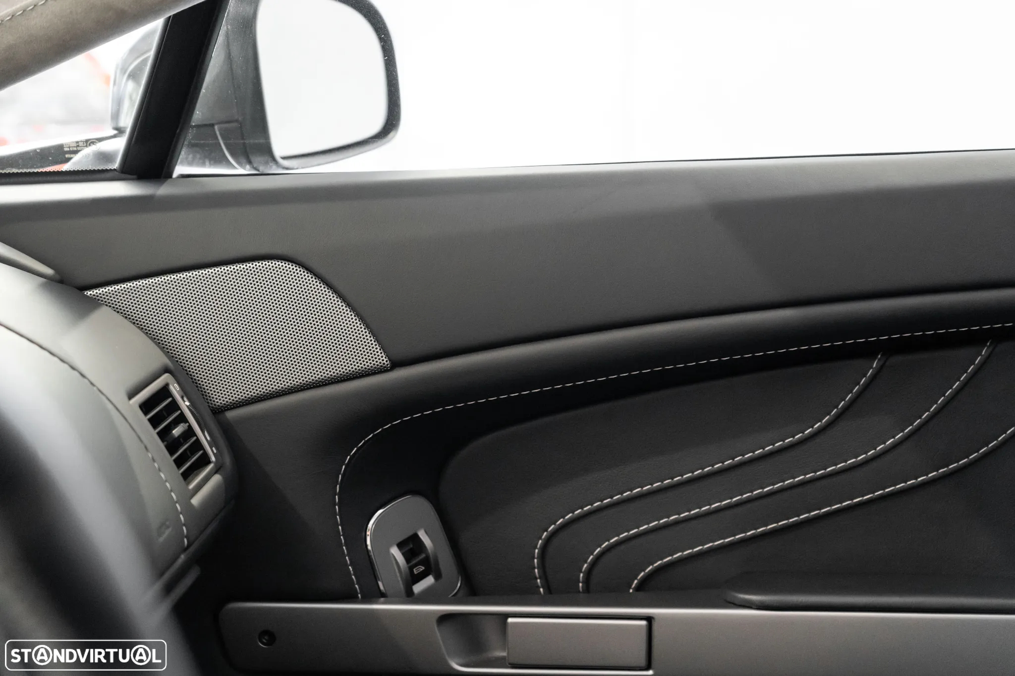 Aston Martin Vantage Roadster V8 S Sportshift - 26