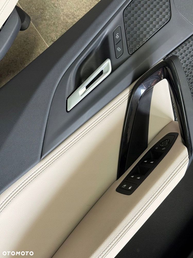 BMW X1 U11 WNĘTRZE FOTELE KANAPA BOCZKI SPORTSITZE SENSATEC OYSTER MANUAL - 12