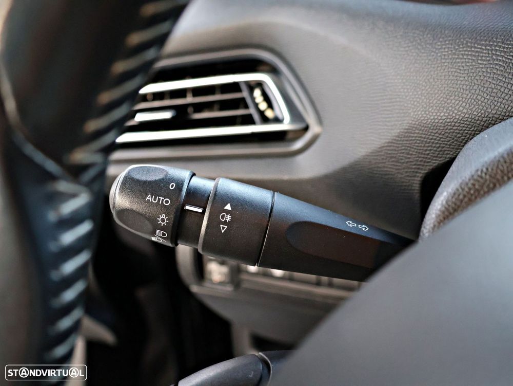 Peugeot 308 1.6 e-HDi Active J17 - 48