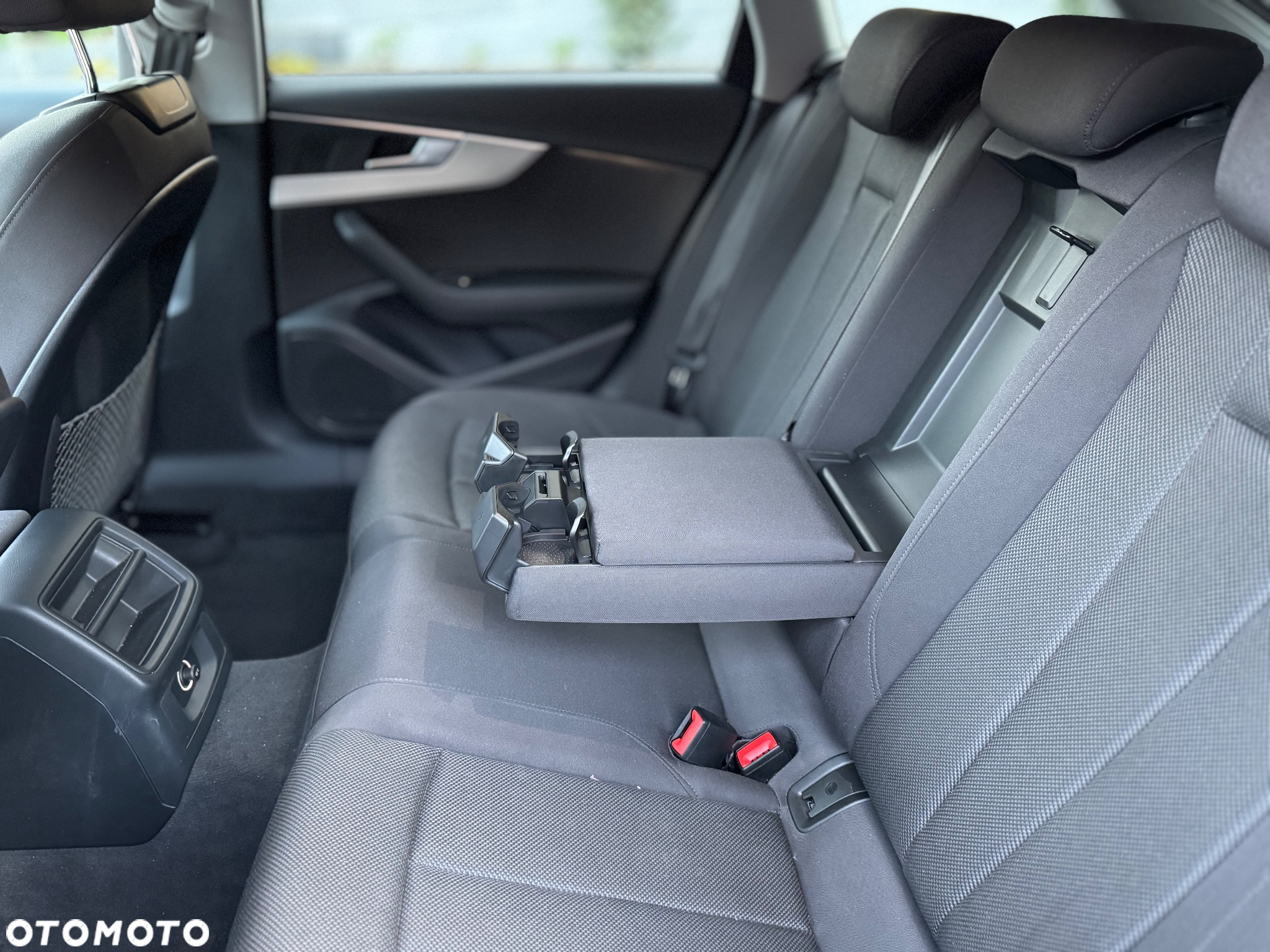 Audi A4 Avant 35 TDI S tronic advanced - 19