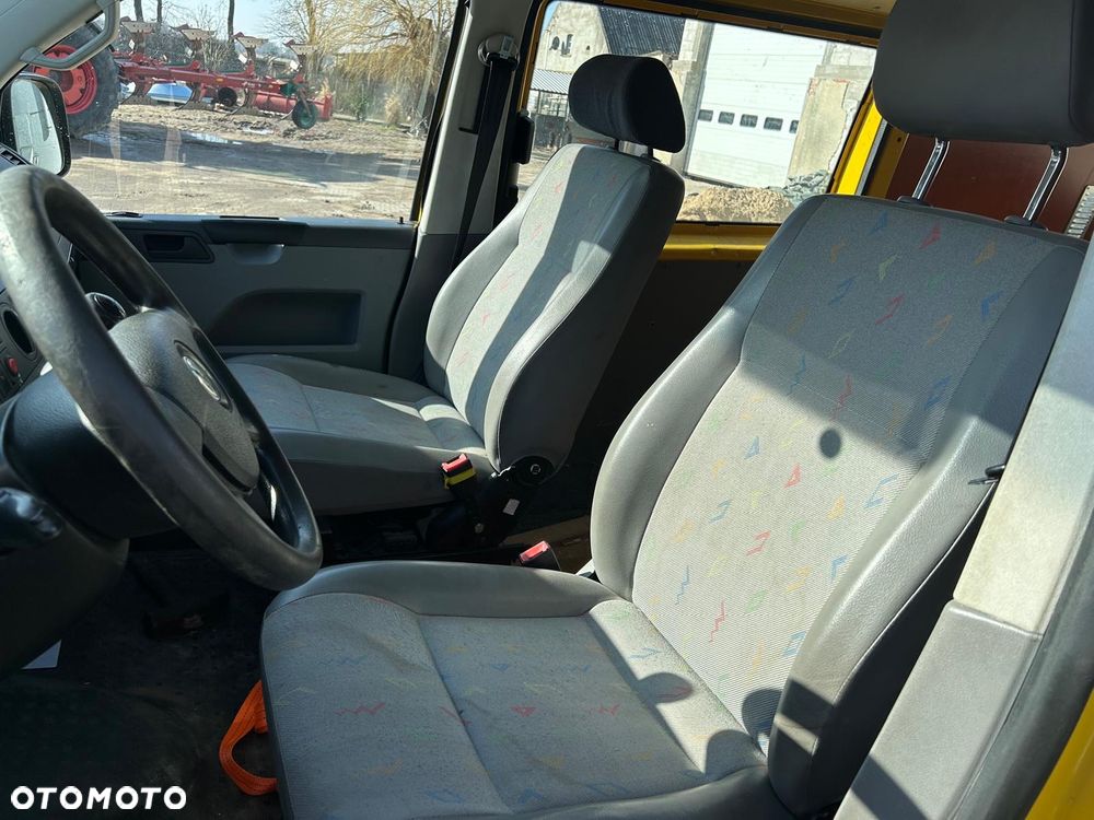 Volkswagen Transporter T5 TDI L1H1 - 8