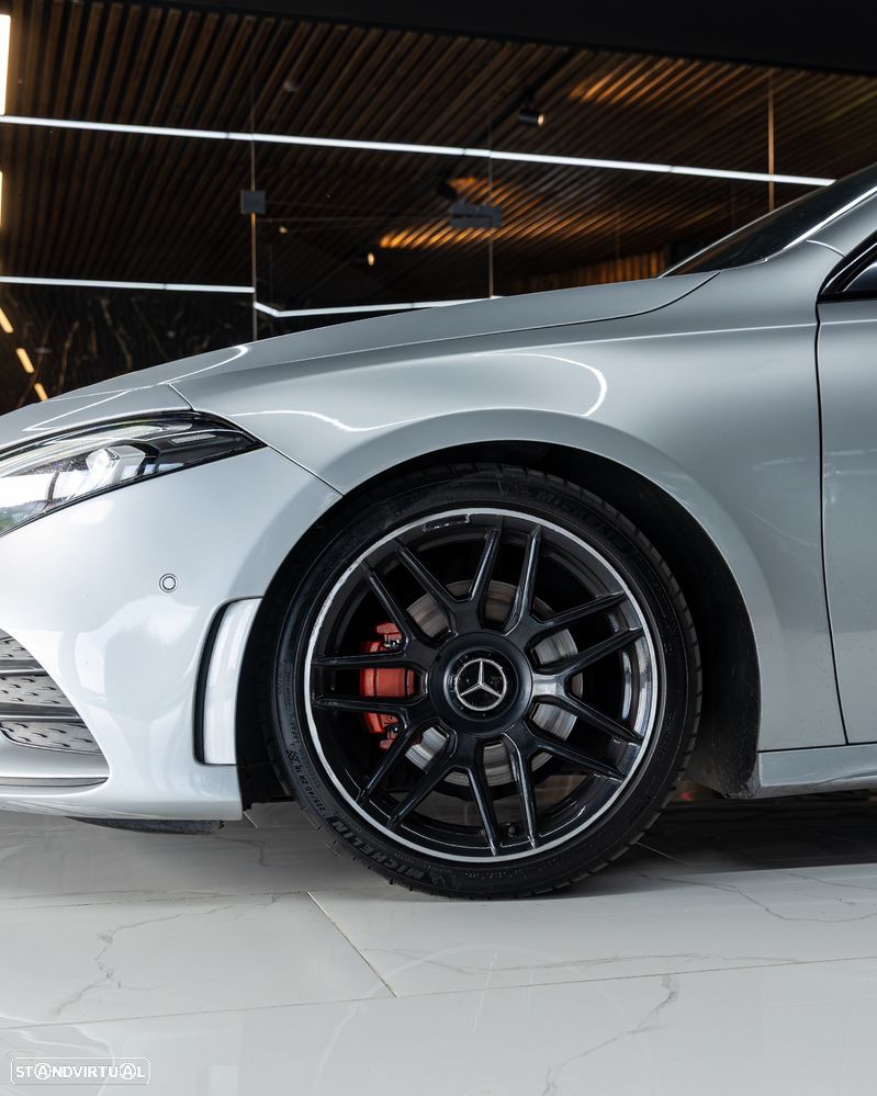 Mercedes-Benz A 180 d 7G-DCT AMG Line - 4