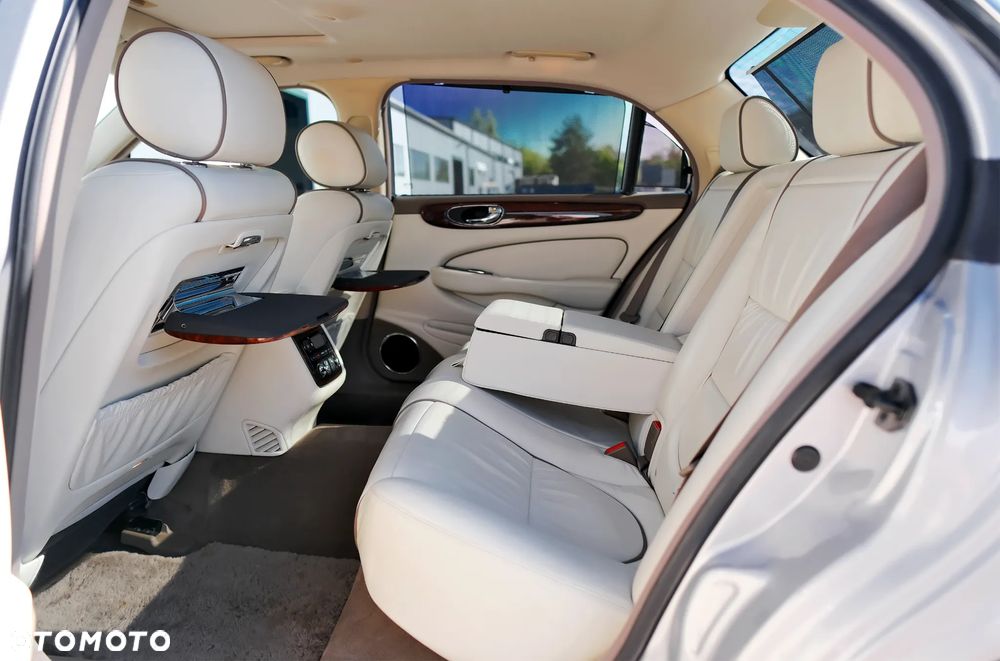 Jaguar XJ XJ8 4.2 LWB High - 5