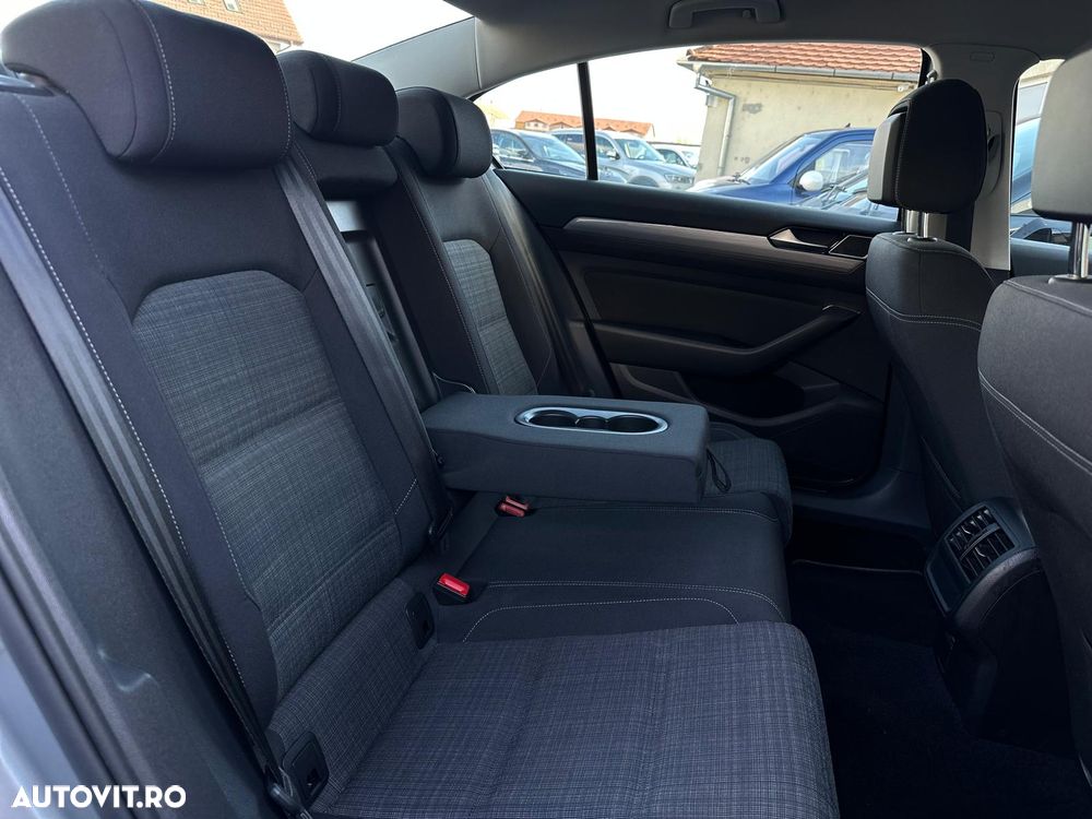Volkswagen Passat 1.5 TSI ACT OPF DSG Comfortline - 25