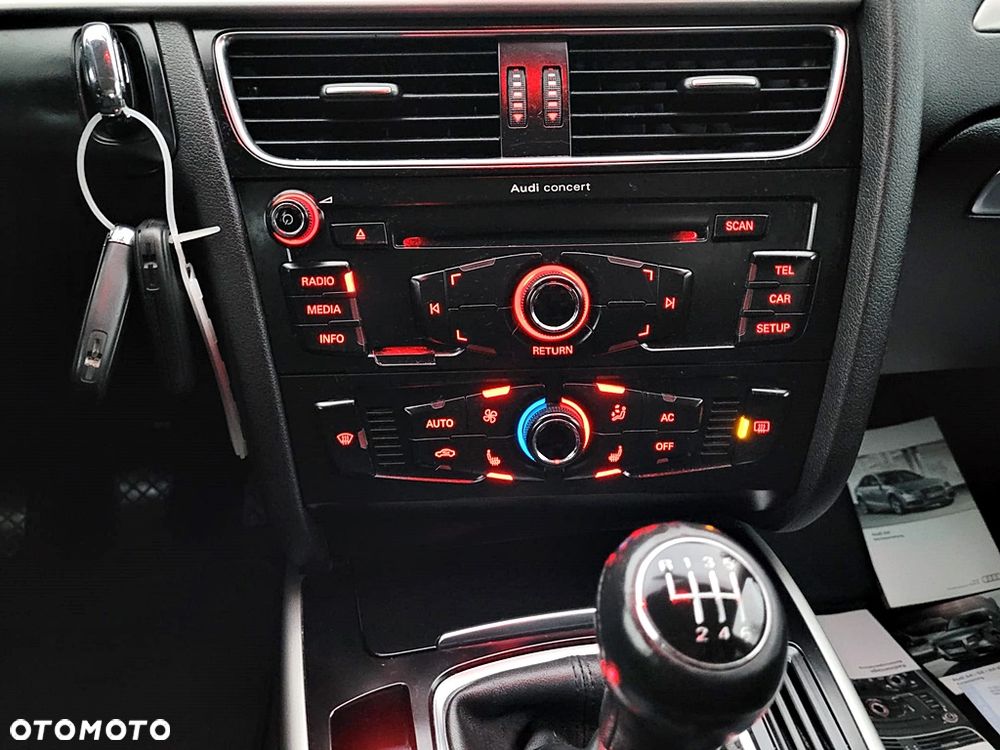 Audi A4 Limousine 2.0 TDI DPF Ambiente - 15