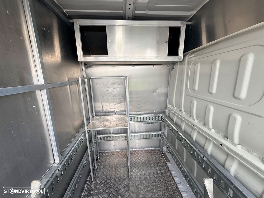 Peugeot Boxer 2.2 BlueHDi 335 L2H2 - 19