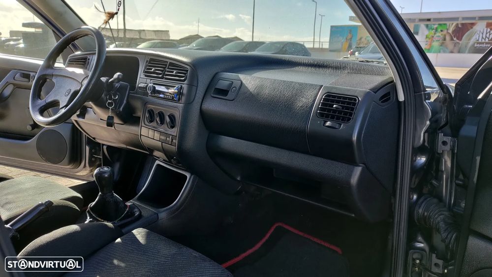 VW Golf 1.9 TD GL - 9