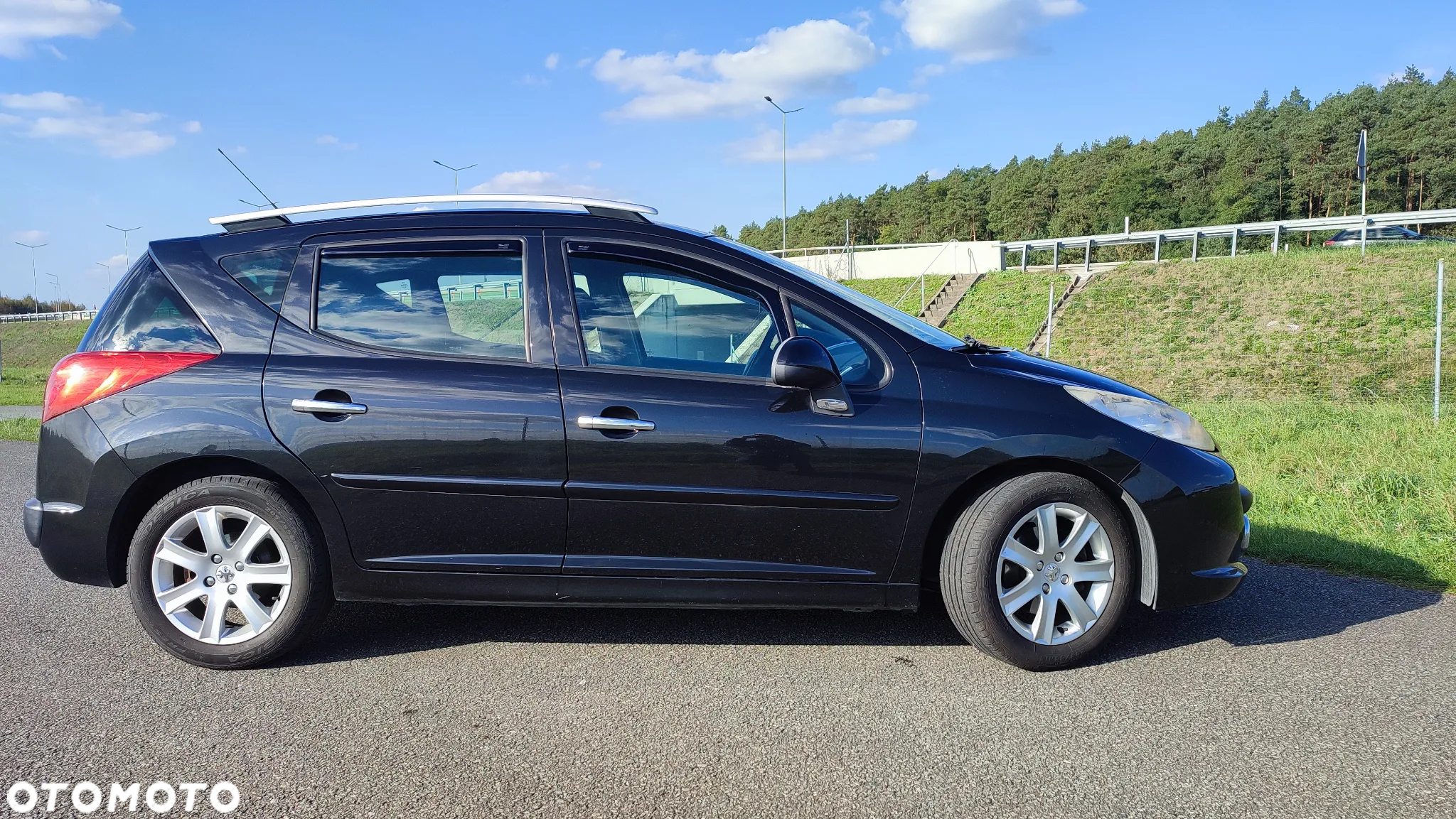 Peugeot 207 1.6 HDi Trendy - 33