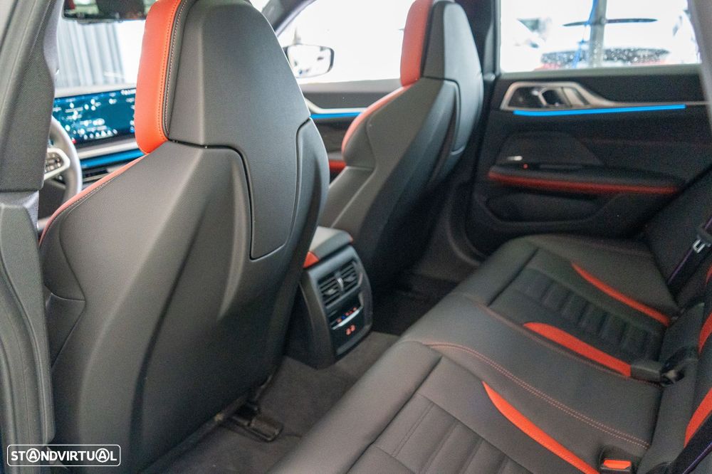 BMW i4 eDrive40 Pack Desportivo M - 14