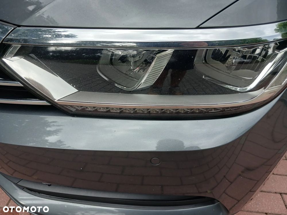 Volkswagen Passat 1.4 TSI BMT Trendline - 27