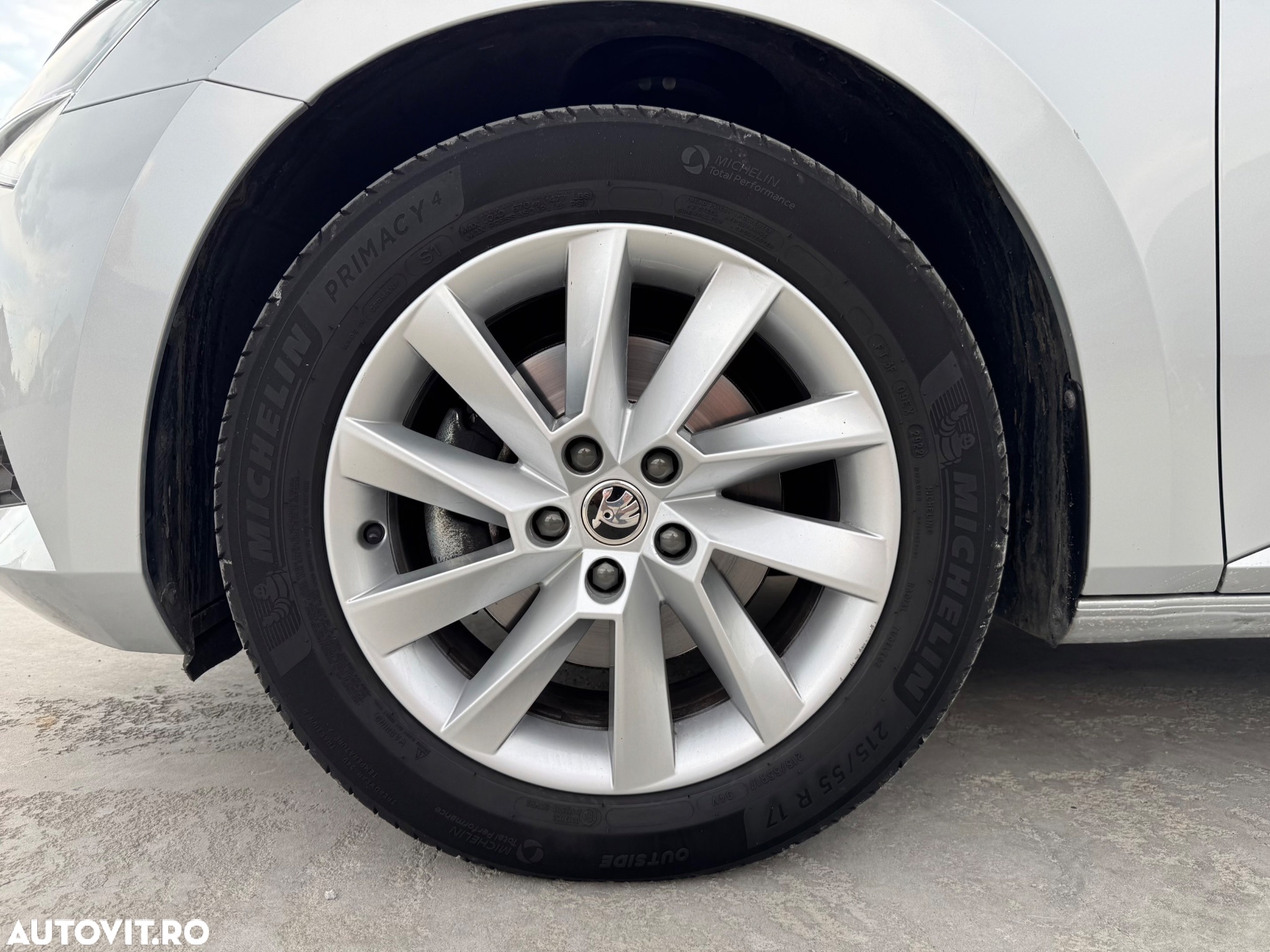 Skoda Superb 2.0 TDI DSG Style - 37