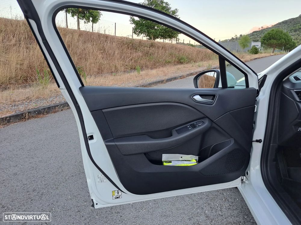 Renault Clio 1.0 TCe Evolution Bi-Fuel - 11