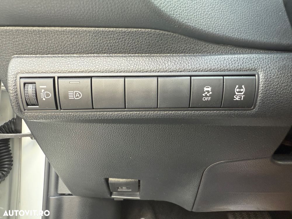 Toyota Corolla 1.8 Business Edition - 21