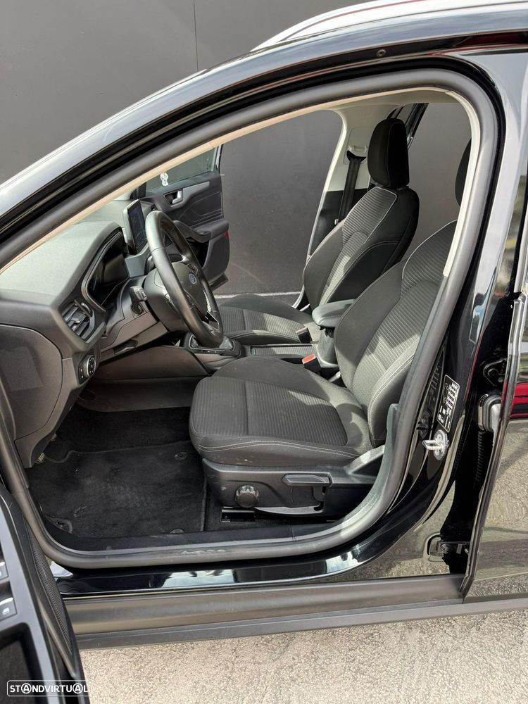 Ford Focus 1.0 EcoBoost S&S TITANIUM X - 12